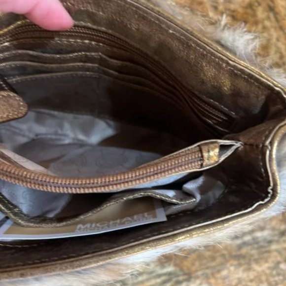 Michael Kors Excellent Condition Rabbit Fur Leather Bag Purse Crossbody 9W 7H - Picture 5 of 5